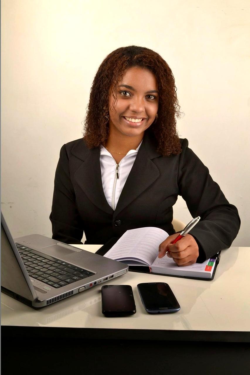 Futuristički holografski kontakt formulat